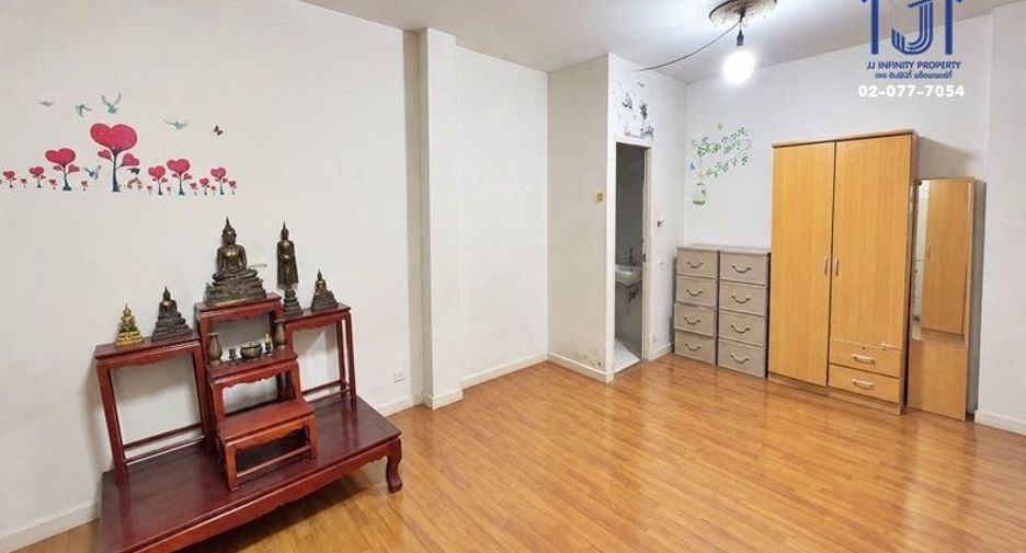 出售 3 卧室 独立屋 在 Thanyaburi, Pathum Thani