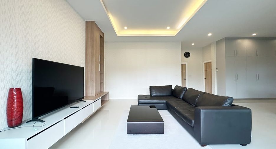 Villa zur Miete und zum Kauf mit 3 Zimmer in Huay Yai, Pattaya