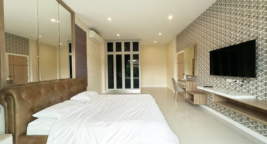 Villa zur Miete und zum Kauf mit 3 Zimmer in Huay Yai, Pattaya