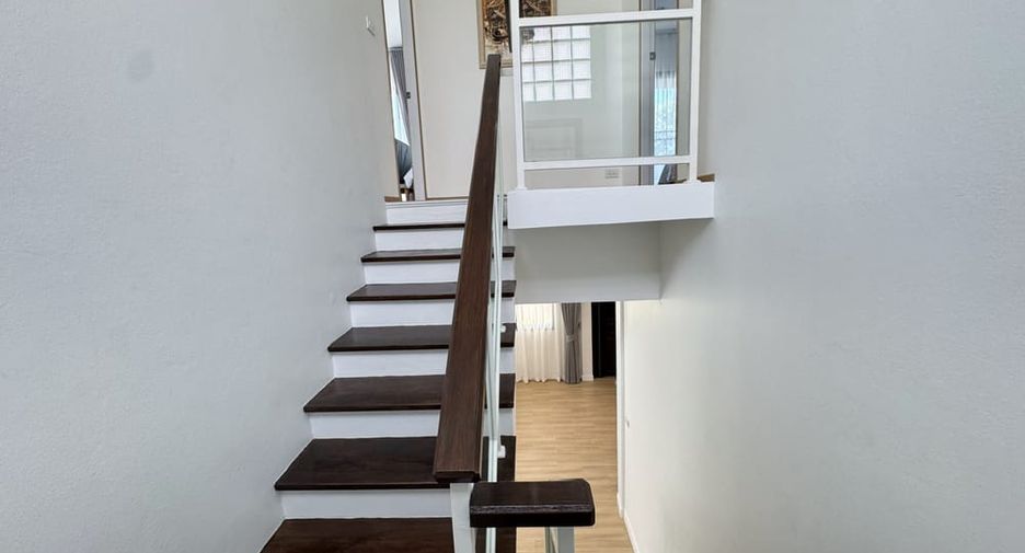 For sale 3 bedrooms villa in Na Jomtien, Pattaya