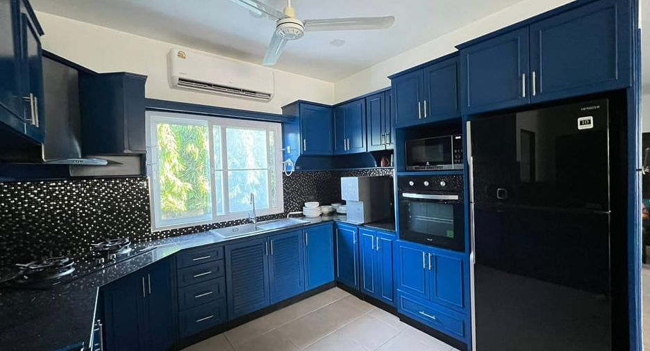 À vendre 5 chambres villa à Bang Lamung, Chonburi