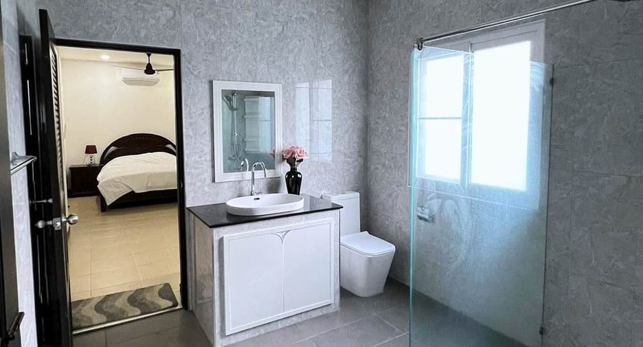 À vendre 5 chambres villa à Bang Lamung, Chonburi