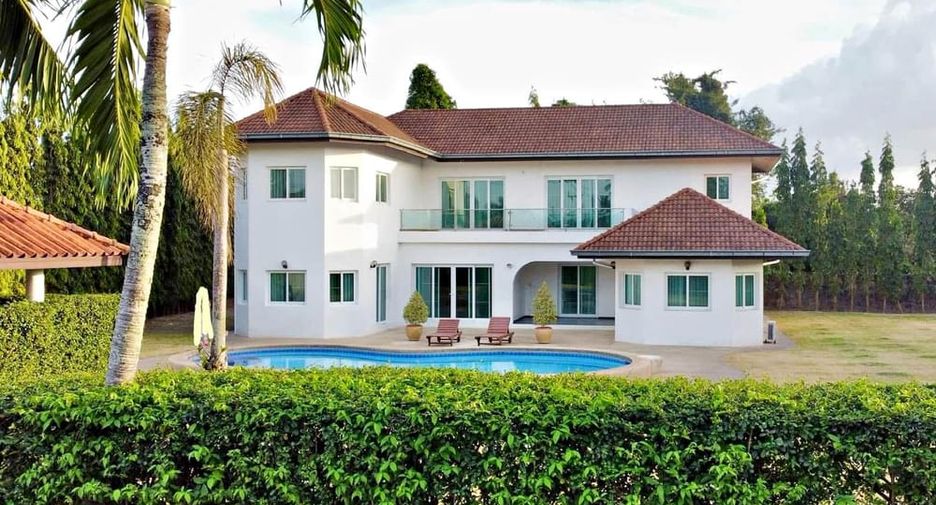 À vendre 5 chambres villa à Bang Lamung, Chonburi
