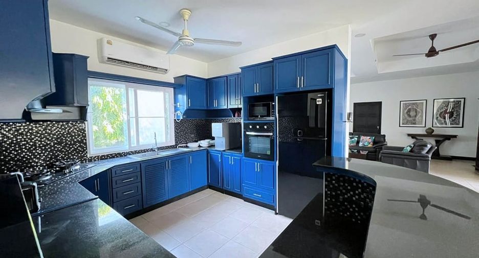 À vendre 5 chambres villa à Bang Lamung, Chonburi