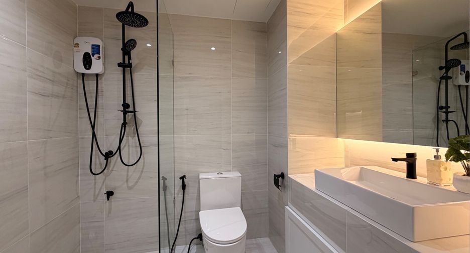 For sale 2 bedrooms apartment in Mueang Chiang Mai, Chiang Mai