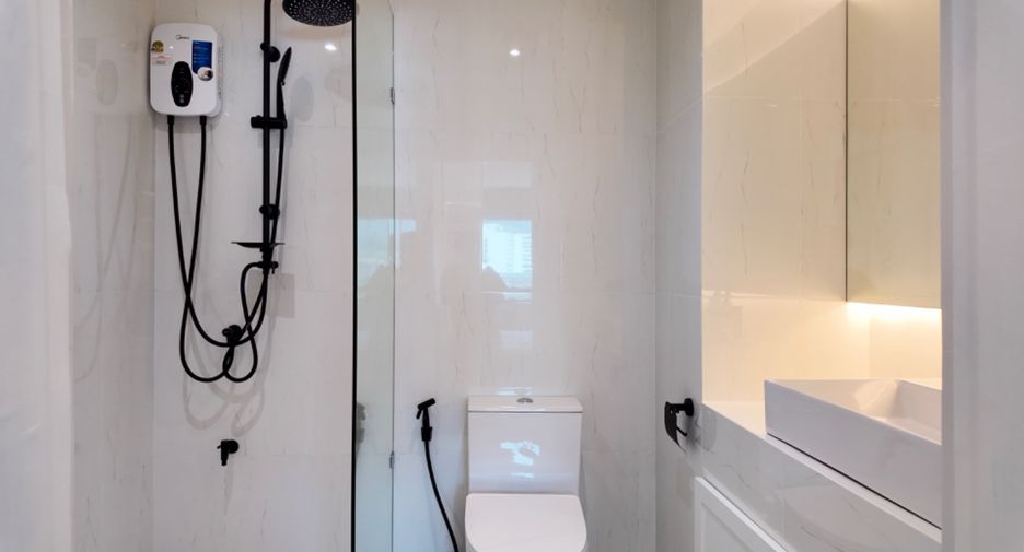 For sale 2 bedrooms apartment in Mueang Chiang Mai, Chiang Mai