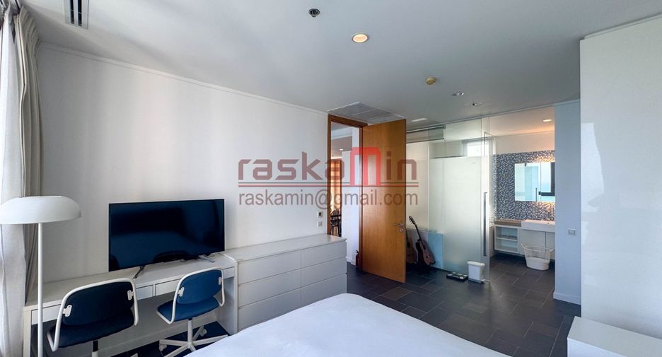 For rent 2 bedrooms condo in Bang Lamung, Chonburi