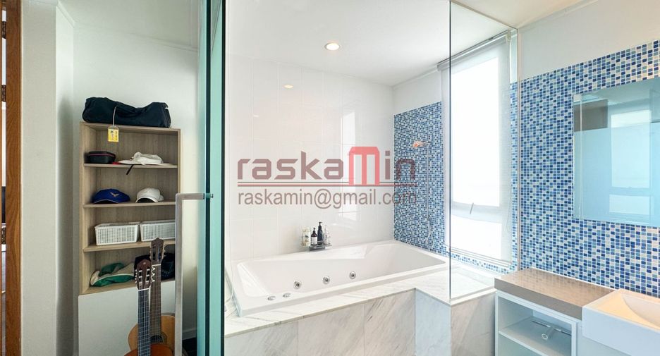 For rent 2 bedrooms condo in Bang Lamung, Chonburi