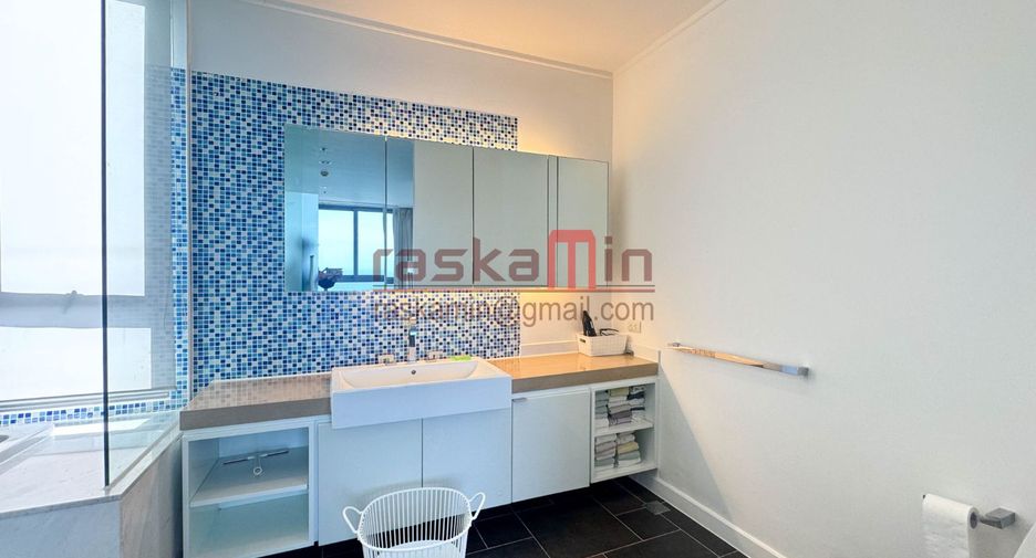 For rent 2 bedrooms condo in Bang Lamung, Chonburi