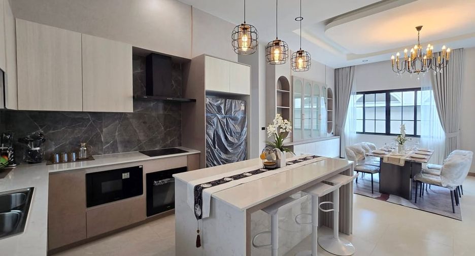 Villa en venta de 3 habitaciones en Bang Lamung, Chonburi