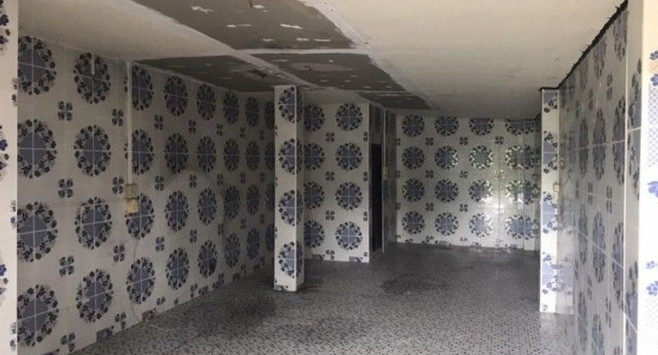 Casa adosada en venta de 1 habitaciones en Huai Khot, Uthai Thani