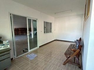 Аренда 1 кровать склад в Тхунг Кхру, Бангкок
