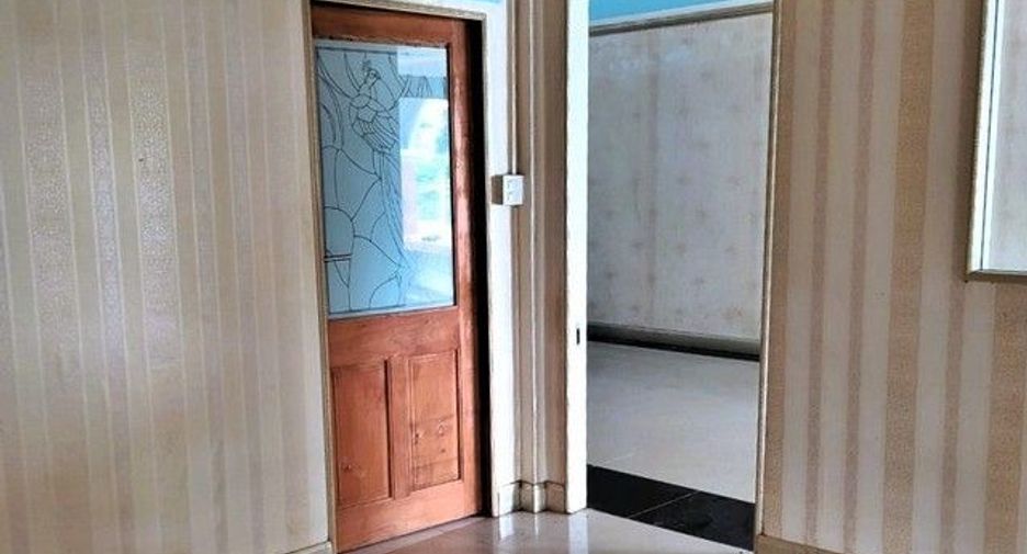 Продажа 1 кровать дом в Huai Khot, Утхайтхани