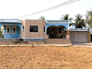Продажа 1 кровать дом в Huai Khot, Утхайтхани