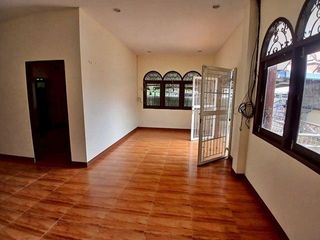 Casa en venta de 1 habitaciones en Pho Thong, Ang Thong