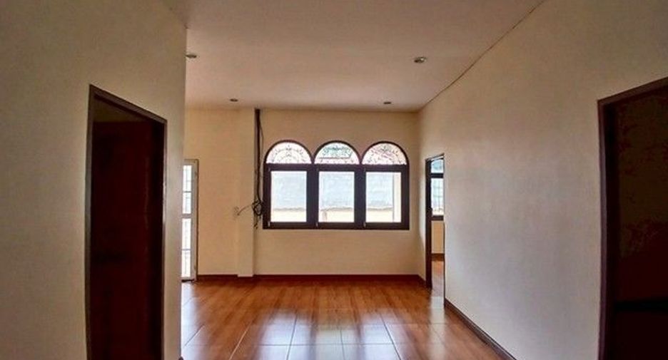 Casa en venta de 1 habitaciones en Pho Thong, Ang Thong