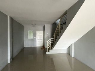 Local comercial en venta de 1 habitaciones en Pho Thong, Ang Thong