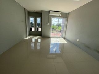 Local comercial en venta de 1 habitaciones en Pho Thong, Ang Thong