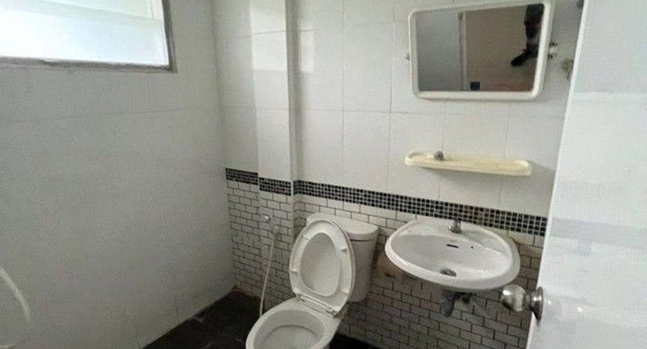Local comercial en venta de 1 habitaciones en Pho Thong, Ang Thong