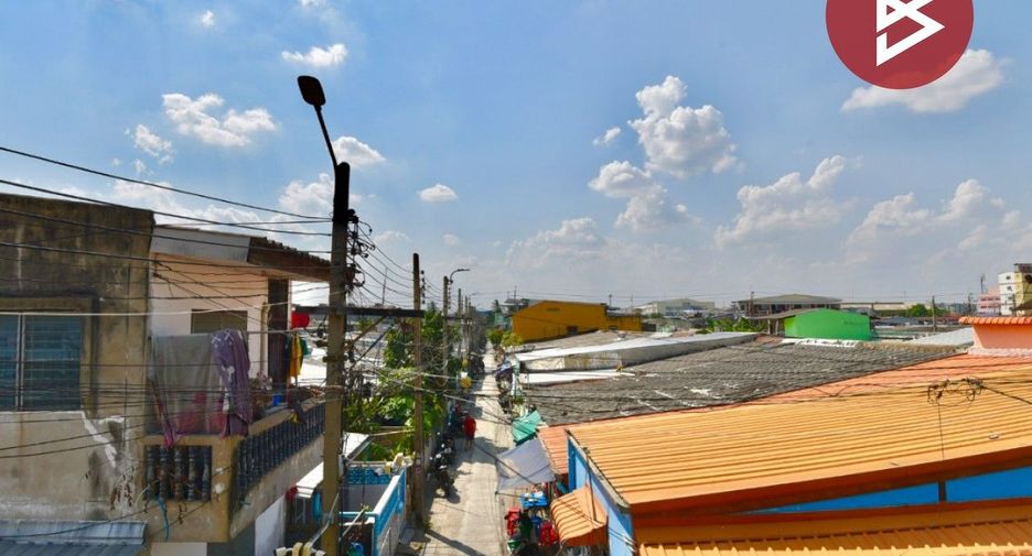 Продажа 9 спальни таунхаус в Bang Sao Thong, Самутпракан