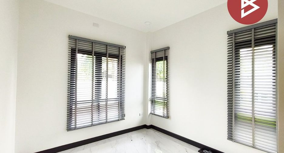 Haus zum Kauf mit 4 Zimmer in Krasang, Buriram