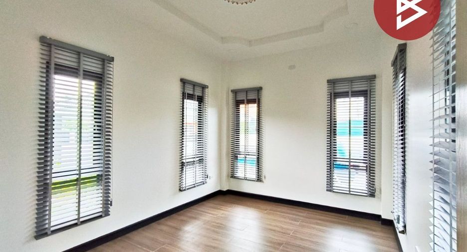 Haus zum Kauf mit 4 Zimmer in Krasang, Buriram