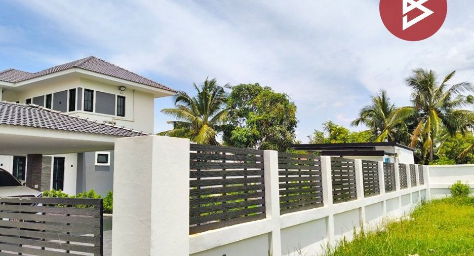 Haus zum Kauf mit 4 Zimmer in Krasang, Buriram