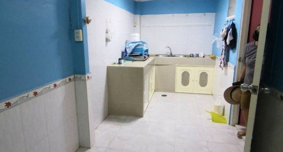 For sale 2 bedrooms townhouse in Mueang Chachoengsao, Chachoengsao