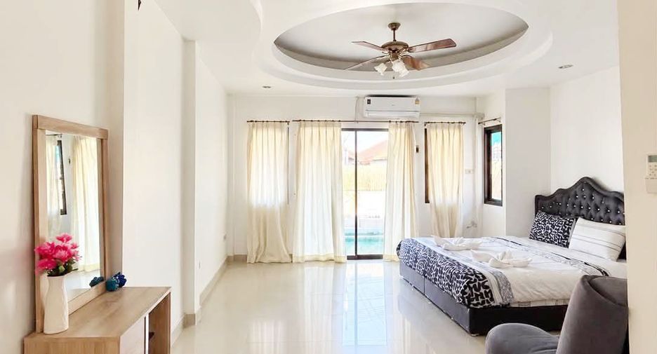Villa en alquiler de 4 habitaciones en Jomtien, Pattaya