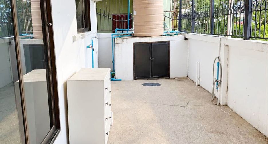 Villa en alquiler de 4 habitaciones en Jomtien, Pattaya