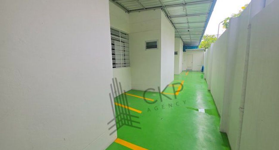 Apartment zur Miete mit 52 Zimmer in Khan Na Yao, Bangkok