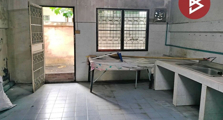 Reihenhaus zum Kauf mit 2 Zimmer in Mueang Chon Buri, Chonburi