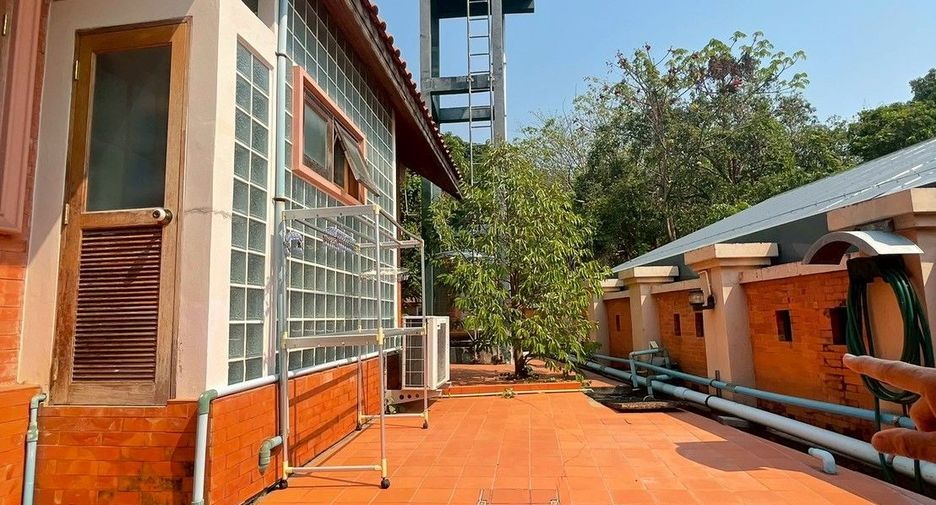 For sale 2 bedrooms house in Mueang Chiang Mai, Chiang Mai