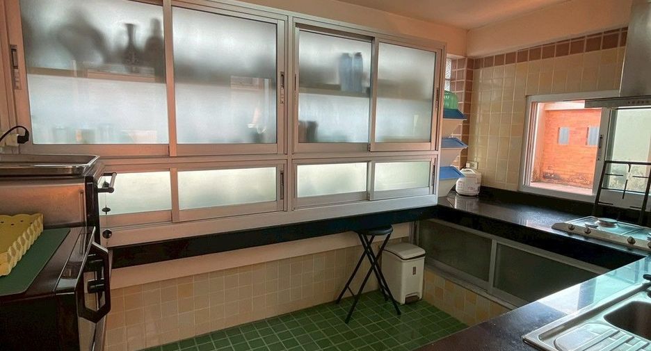 For sale 2 bedrooms house in Mueang Chiang Mai, Chiang Mai