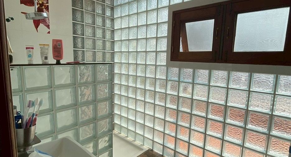For sale 2 bedrooms house in Mueang Chiang Mai, Chiang Mai