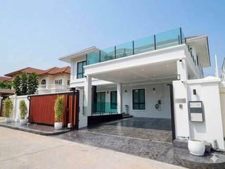 For sale 4 bedrooms villa in Bang Lamung, Chonburi