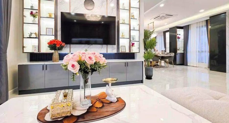 For sale 4 ベッドルーム villa in Bang Lamung, Chonburi