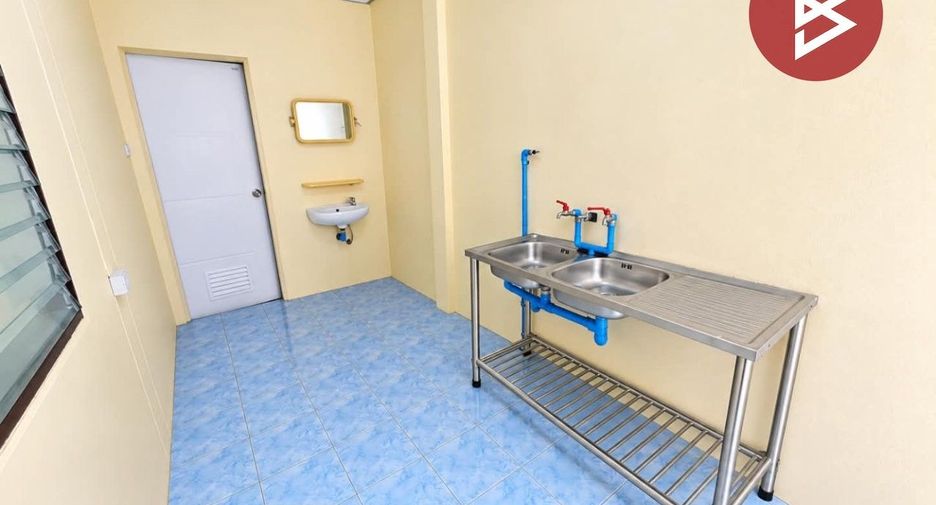 Reihenhaus zum Kauf mit 2 Zimmer in Mueang Chon Buri, Chonburi