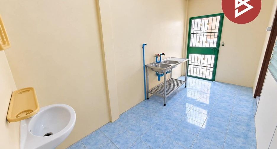 Reihenhaus zum Kauf mit 2 Zimmer in Mueang Chon Buri, Chonburi