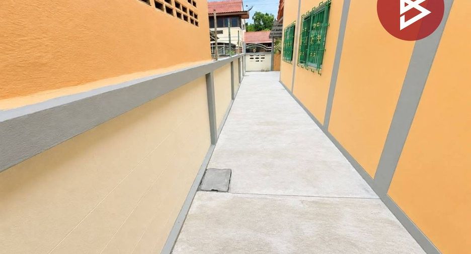 Reihenhaus zum Kauf mit 2 Zimmer in Mueang Chon Buri, Chonburi