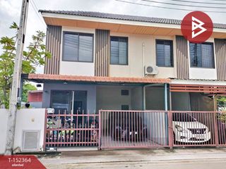 Продажа 4 спальни таунхаус в Mueang Chon Buri, Чонбури