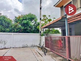 Продажа 4 спальни таунхаус в Mueang Chon Buri, Чонбури