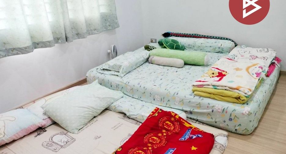 Продажа 4 спальни таунхаус в Mueang Chon Buri, Чонбури