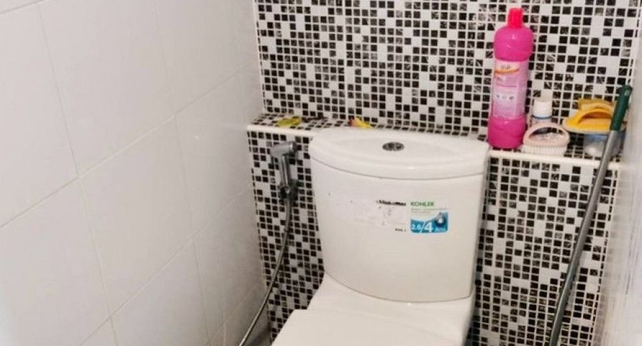 Продажа 4 спальни таунхаус в Mueang Chon Buri, Чонбури