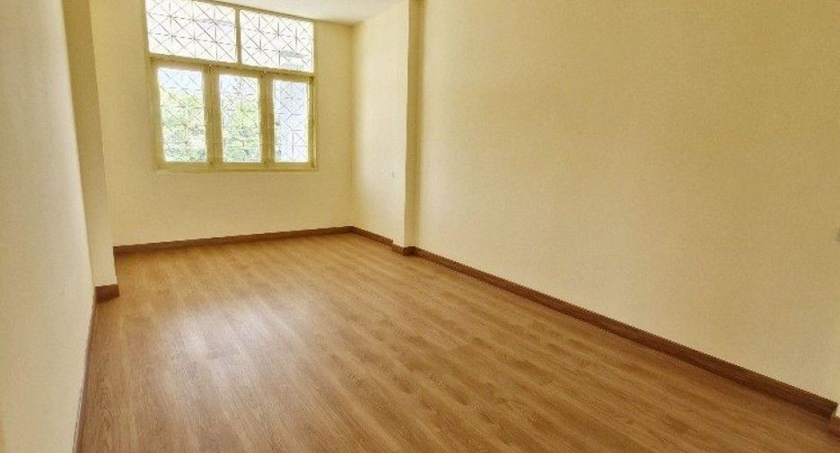 出售 5 卧室 独立屋 在 Ban Pong, Ratchaburi