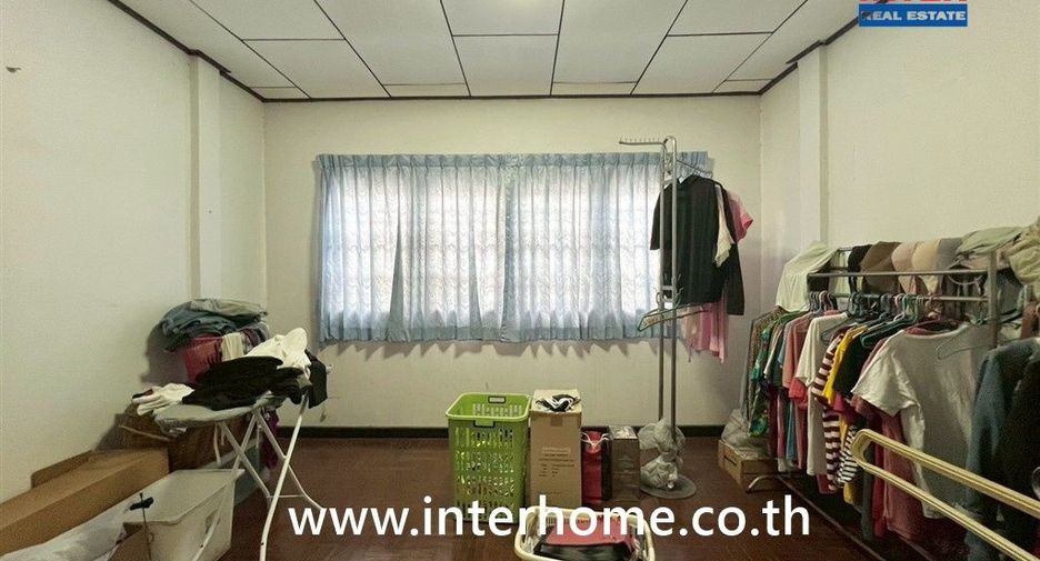 Продажа 2 спальни таунхаус в Сапхан Сунг, Бангкок