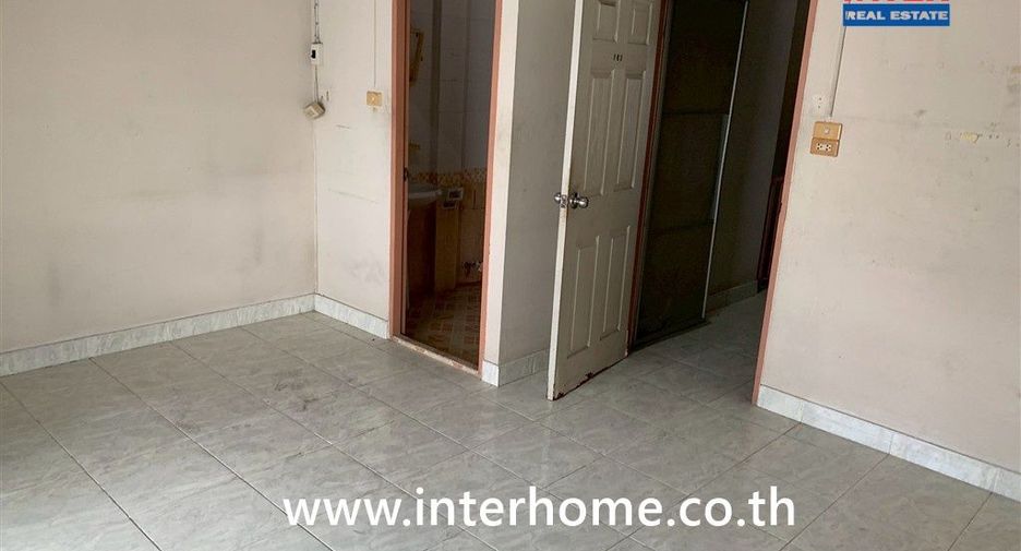 Продажа 5 спальни торговое помещение в Лат Крабанг, Бангкок