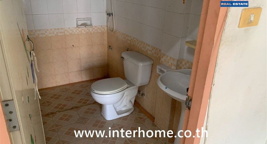 Продажа 5 спальни торговое помещение в Лат Крабанг, Бангкок