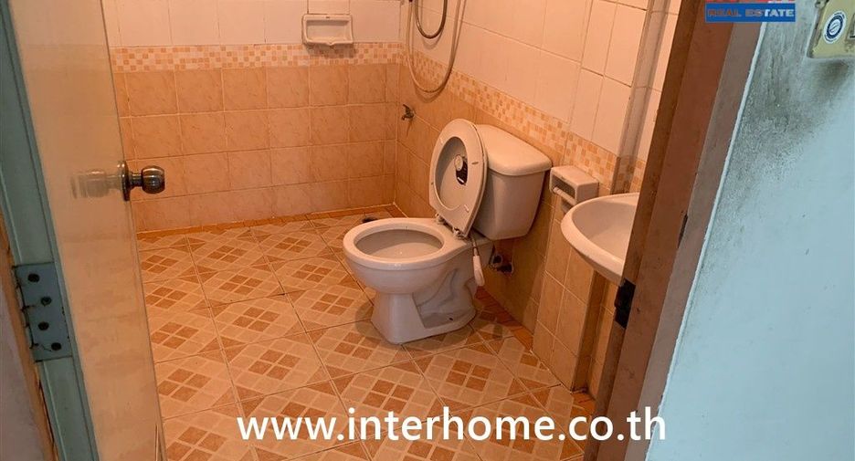 Продажа 5 спальни торговое помещение в Лат Крабанг, Бангкок