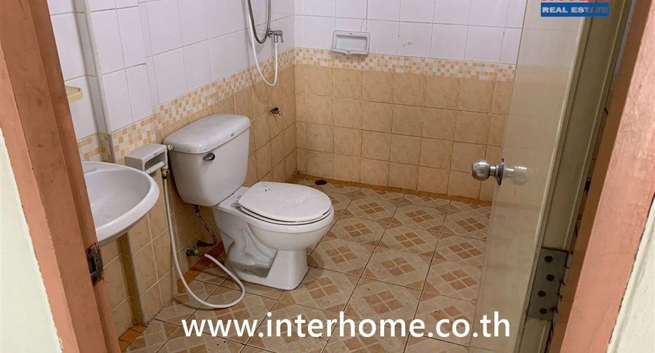 Продажа 5 спальни торговое помещение в Лат Крабанг, Бангкок
